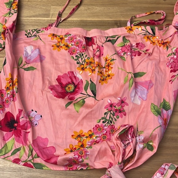 NY & COMPANY ⭐️ floral top - Picture 6 of 7